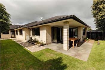 Strandon Coastal Townhouse (Bachcare) - New Plymouth