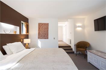 Lakeview Paradise: 3BR, Hot Tub, BBQ, Garden - Queenstown