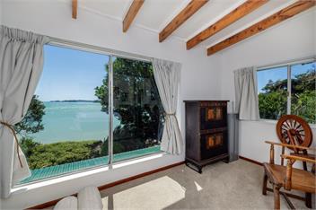 Te Uenga (Bachcare) - Parekura Bay