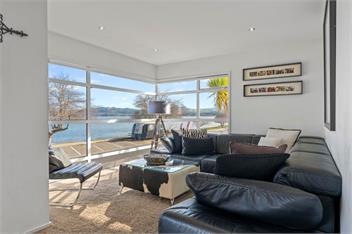 Ultimate Lakefront Location with Hot Tub - 