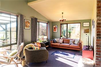 Waimanu Guest House - 