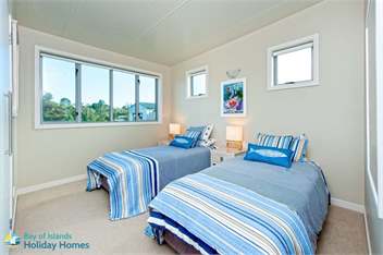 Black Bach  - Bay of Islands