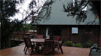 Manuka Lodge - Authentic log chalet with outdoor spa - Mount Lyford