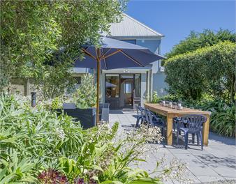 Beachfront Te Horo: The Beach Retreat - Kapiti Coast