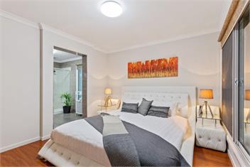 Spacious house near Melb Airport, Sleeps 12  - Melbourne
