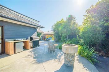 #1 GROUP STAY ON AIRBNB CHCH, TOP LOCATION, BEST VALUE+++❤️❤️❤️ SLEEPS 12 - Christchurch