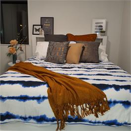 Beautiful sunny apartment with off street carpark - Christchurch
