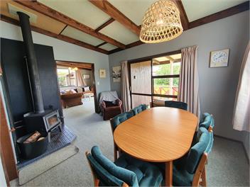 Spacious Sunny Ennel St House - Central Otago
