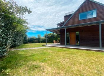 Stunning Panoramic views - 5 Bedrooms - 15m to Wanaka - Wanaka