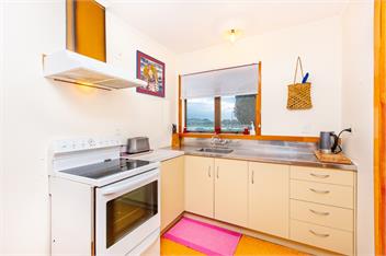 Raglan Holiday Home -
