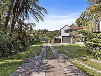 Lake House and Studio (Bachcare) - Lake Rotoiti