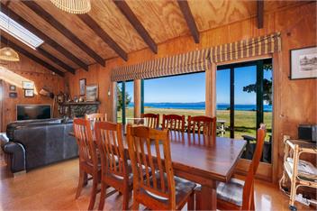 Lakeside Lodge (Bachcare) - Tauranga Taupo