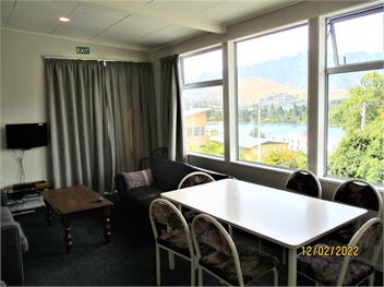 Remarkable Lake Views - Queenstown