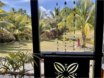 Are Mii a stylish one room container home - Rarotonga