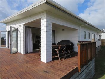 Cleggs Batch - Tokerau Beach