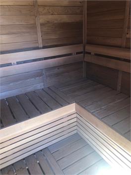 Belfast Dacha, Central, Linen and clean included, Hot Tub and Sauna. - Hanmer Springs 