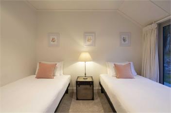 Arrow Wood | Minutes to Arrowtown, Golf & Wineries | Luxury Living - Queenstown
