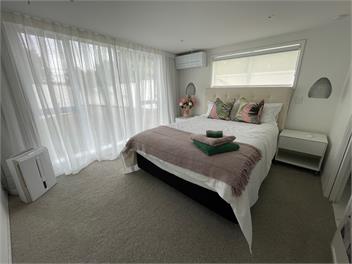 Luxury Seaside Village Resort - Auckland