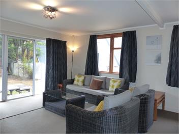 Snowed Inn (Bachcare) - Ohakune