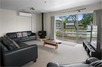 The Charleston Charm - Whangamata - Whangamata
