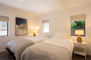 Lakeview Paradise: 3BR, Hot Tub, BBQ, Garden - Queenstown