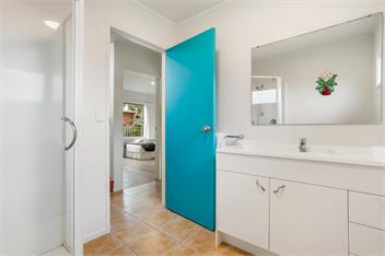 Ocean Road Beach House - Whangamata