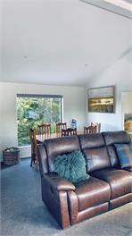 Modern Alpine Bach - warm, private, mountain views -