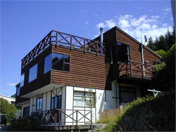 Queenstown Spacious Family Home with fantastic views - 
