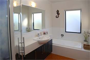 KBHH - Ohope Beachfront House - (AND1) - Ohope