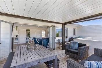 A REJUVENATING HOLIDAY ON RANFURLY - WHANGAMATA