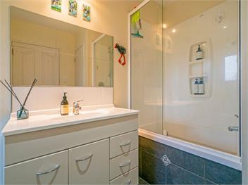 Seaview Serenity (Bachcare) - Whitianga