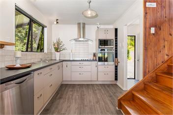 Splendour on Spencer (Bachcare) - Lake Tarawera