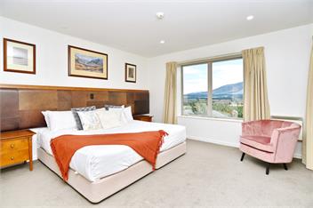 High Country Villa 250 - Terrace Downs - Windwhistle