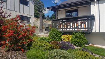 Bo's Bach - Pet Friendly - Wanaka