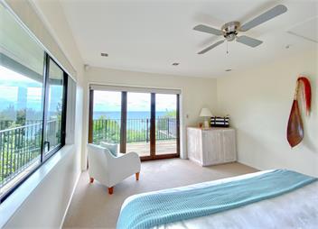 The Retreat: Luxury private hillside beach villa @ Te Ngaere Bay - kaeo