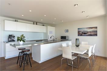 Penthouse 37 - Nelson Waterfront Apartment - Nelson