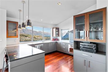 Paradise Peaks (Bachcare) - Queenstown
