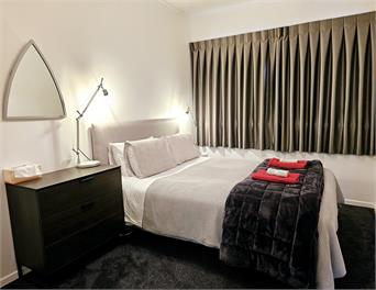 OB Retreat - 6 bedrooms, Ideal for families, friends & work groups. Private & quiet. - Wellington