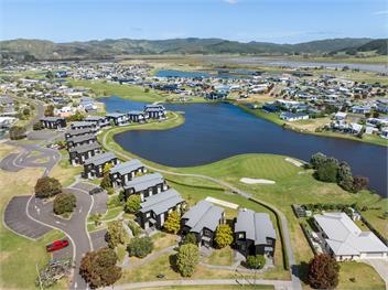 Dunes Lake View Apartment - Welcome Gift on arrival! - Matarangi