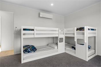 Modern Family Bach (Bachcare) - Waihi