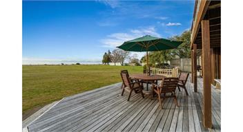 Lakefront Retreat (Bachcare) - Tauranga Taupo