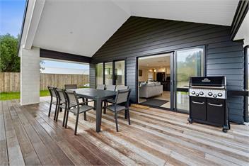Fab Family Getaway (Bachcare) - Waihi Beach