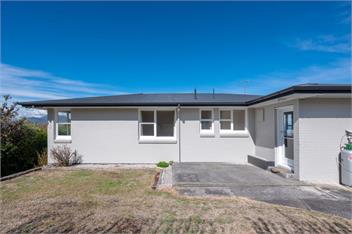 Lofty Lakeviews (Bachcare) - Acacia Bay