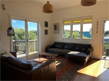 Wainui Stream Homestead and Cottage - Raglan