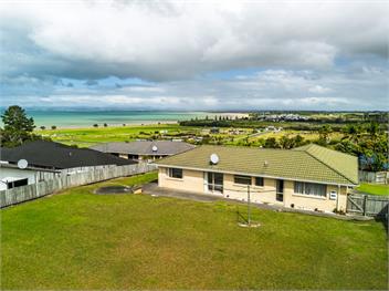 Bay Heights Bach (Bachcare) - Kaitaia