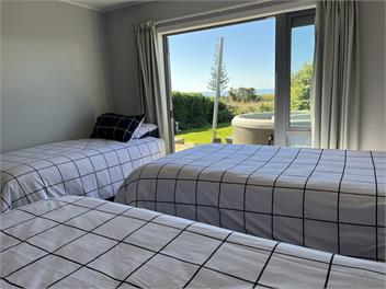 Beachfront Beach House with Ocean Views from every room - even from the Hot Tub! - Waimarama