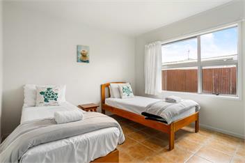 Ocean Road Beach House - Whangamata