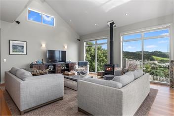 Spa and Surf Retreat (Bachcare) - 