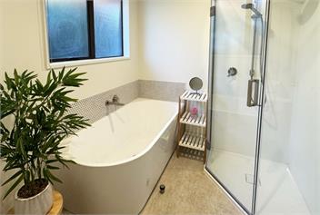 Lakeside Ōhau | Panoramic Lake & Mountain Views -
