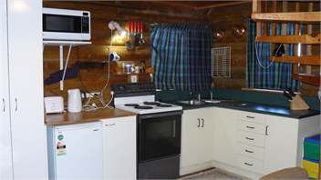 Top Shelf - Basic log cabin close to skifield - Mount Lyford